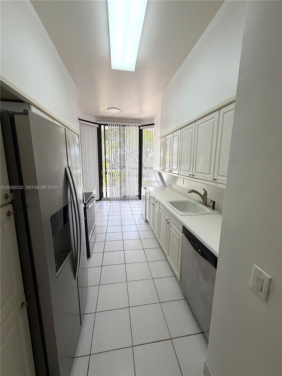 3640 Yacht Club Dr # 104, Aventura FL 33180 photo 2