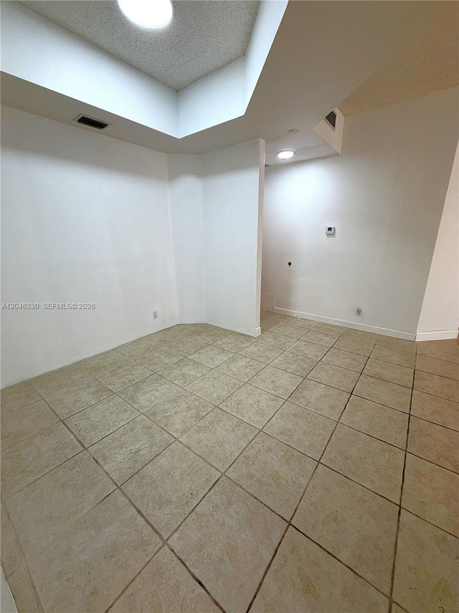 3640 Yacht Club Dr # 104, Aventura FL 33180 photo 4