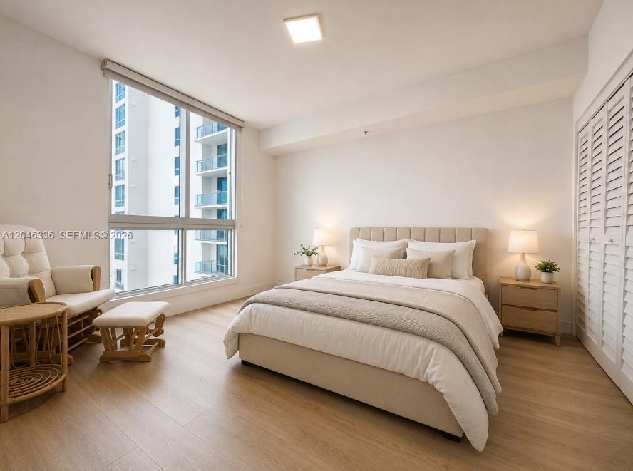 300 S Biscayne Blvd # 1503, Miami FL 33131 photo 5