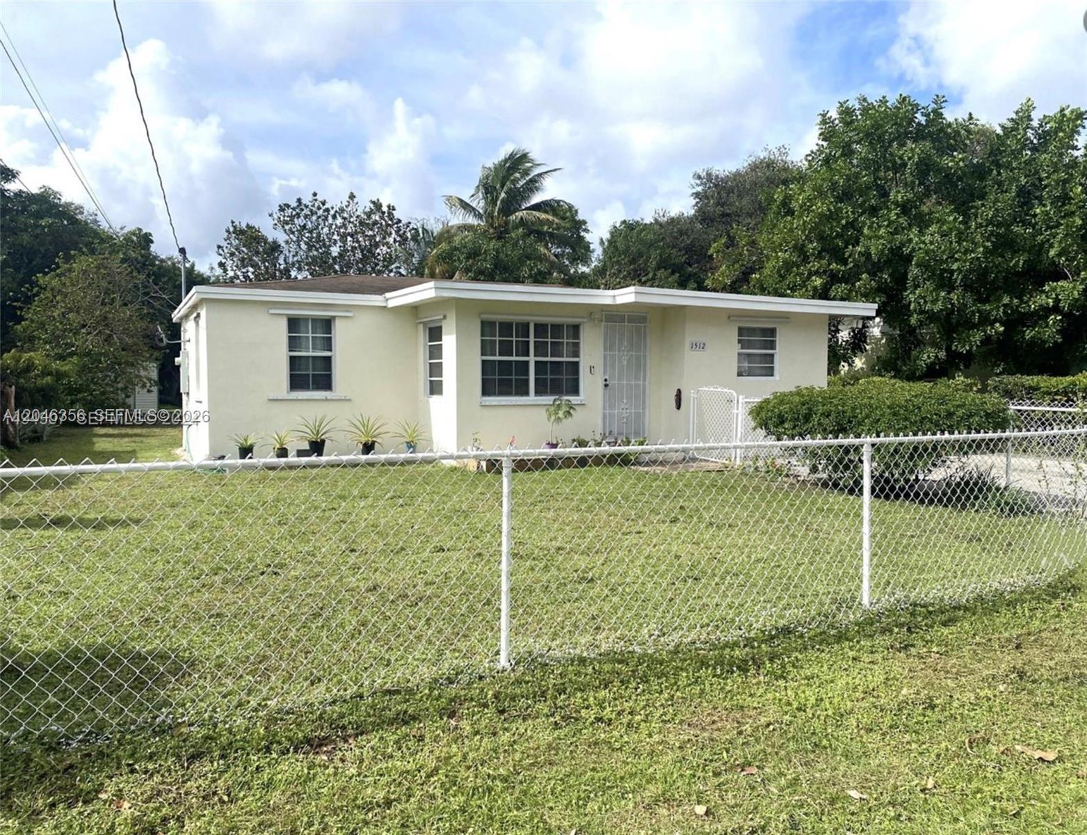 1512 N 58th Ave, Hollywood FL 33021 photo 2