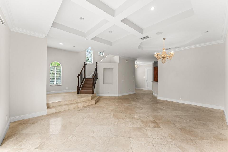 210 NE 69th Circle, Boca Raton FL 33487 photo 5