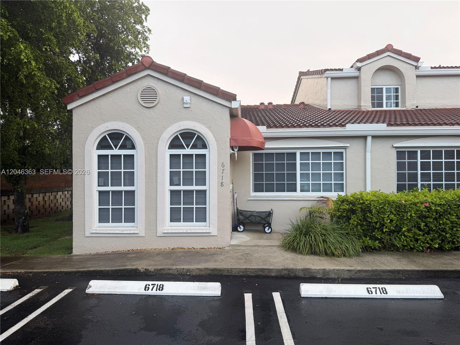 6718 NW 166th Ter # 301, Miami Lakes FL 33014