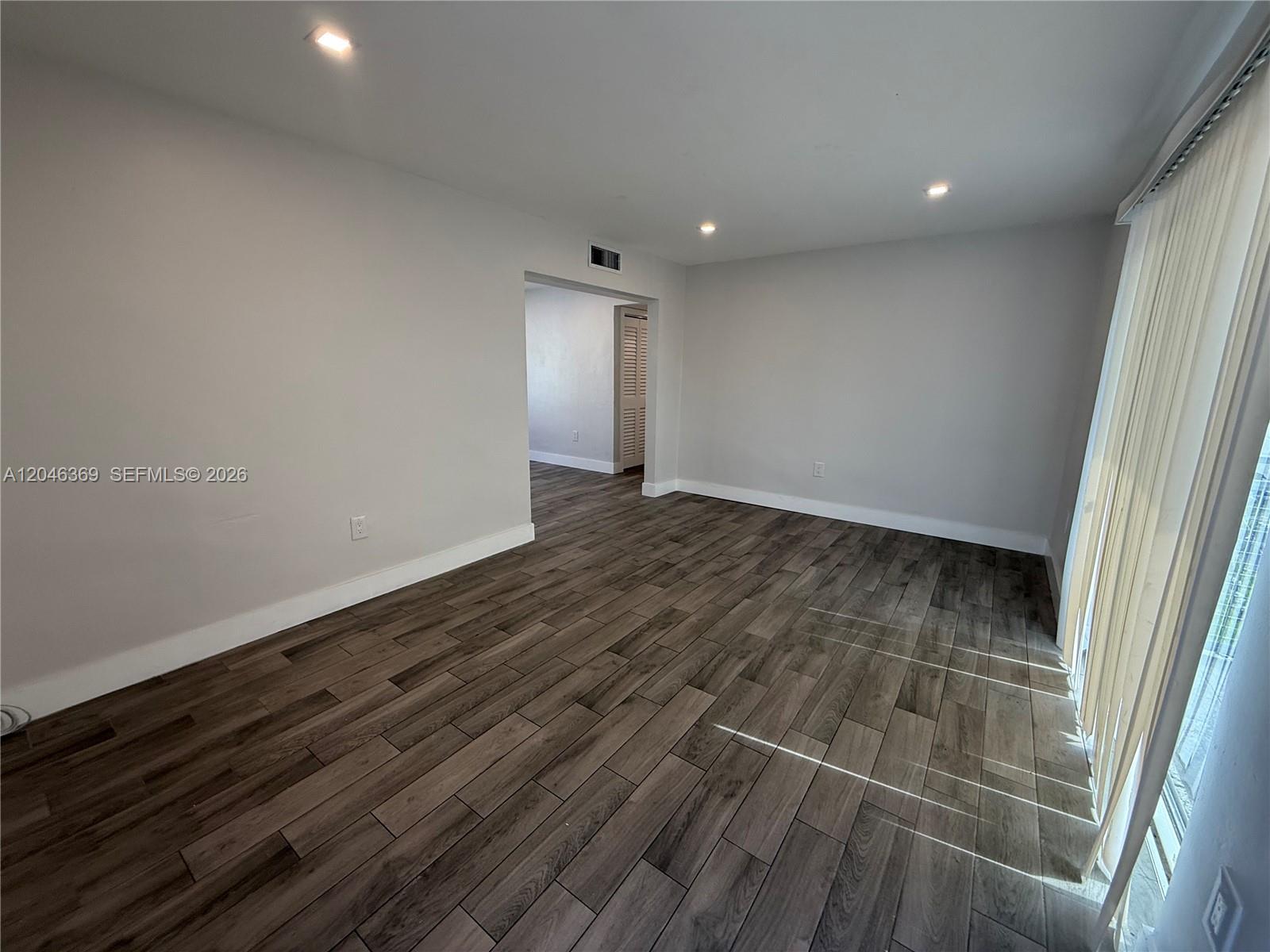 12th Street SE 12th St # 837, Hialeah FL 33010 photo 2