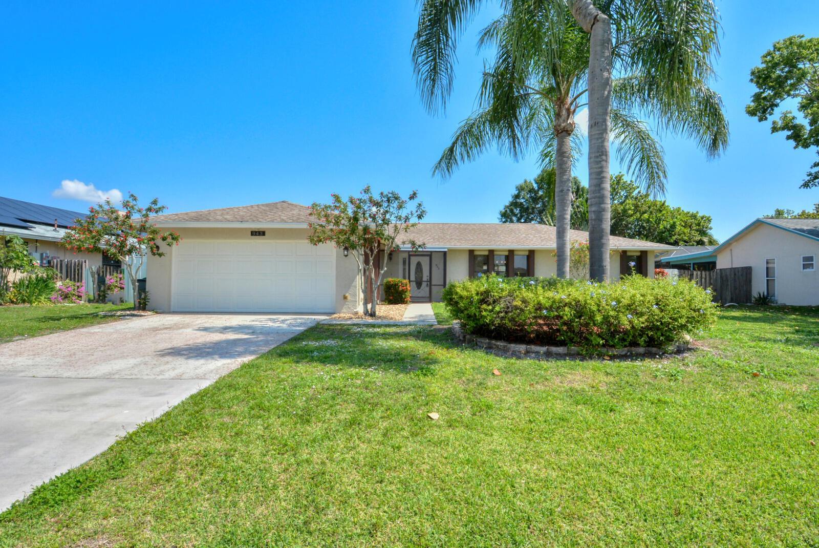 943 SE Browning Avenue, Port St. Lucie FL 34983