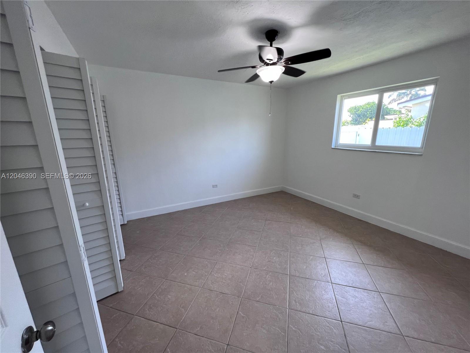Hollywood, FL 33024 photo 5