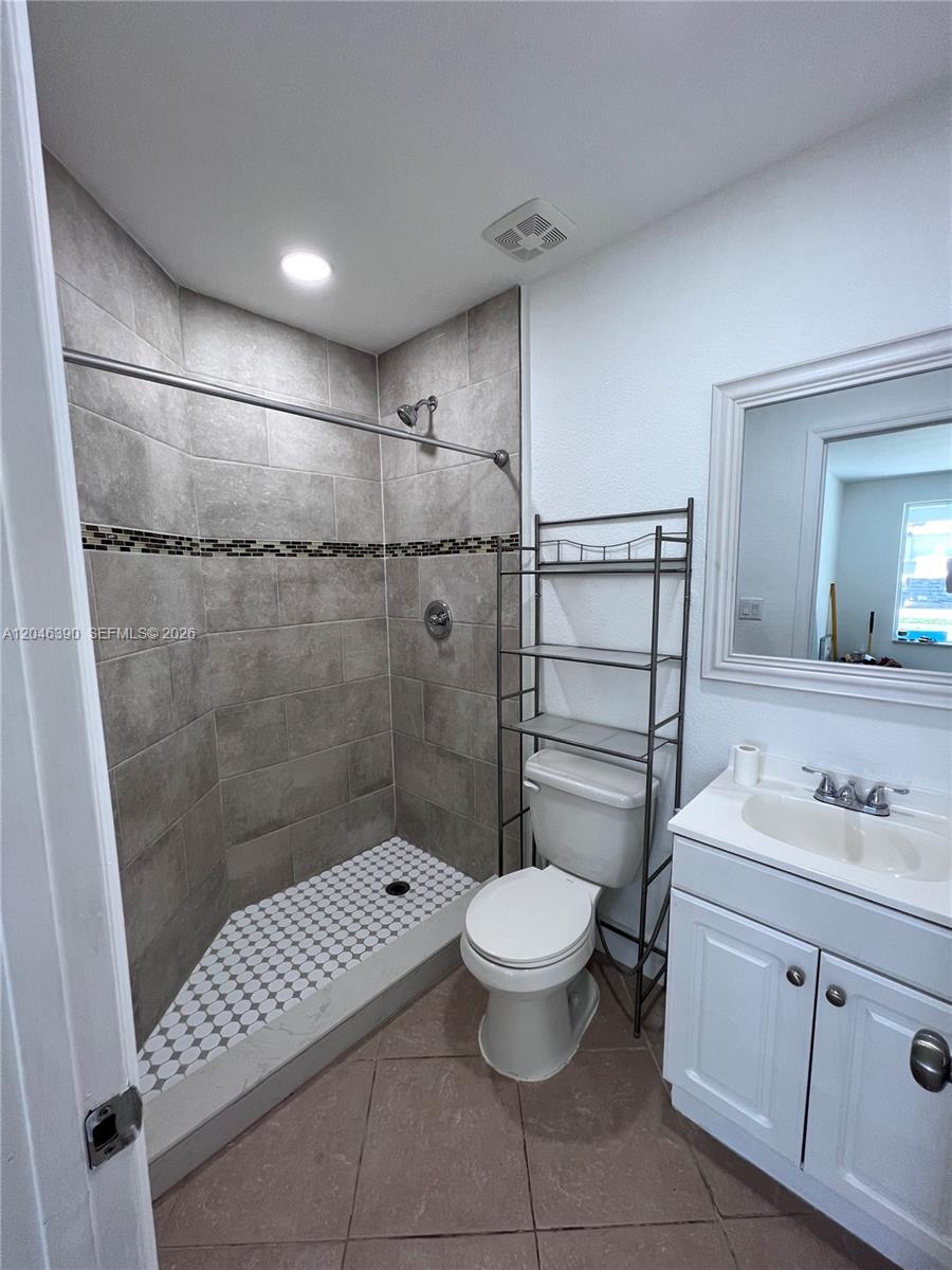 Hollywood, FL 33024 photo 4