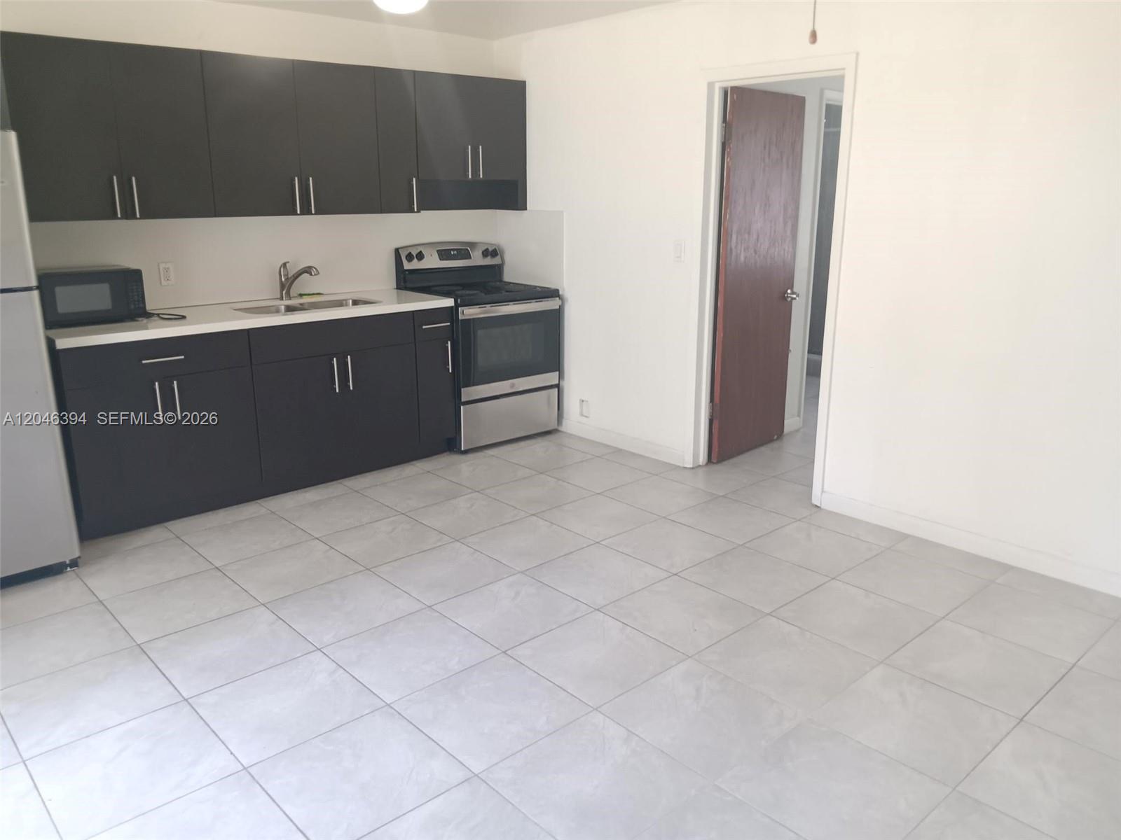 2334 Grant St # 2336, Hollywood FL 33020 photo 2