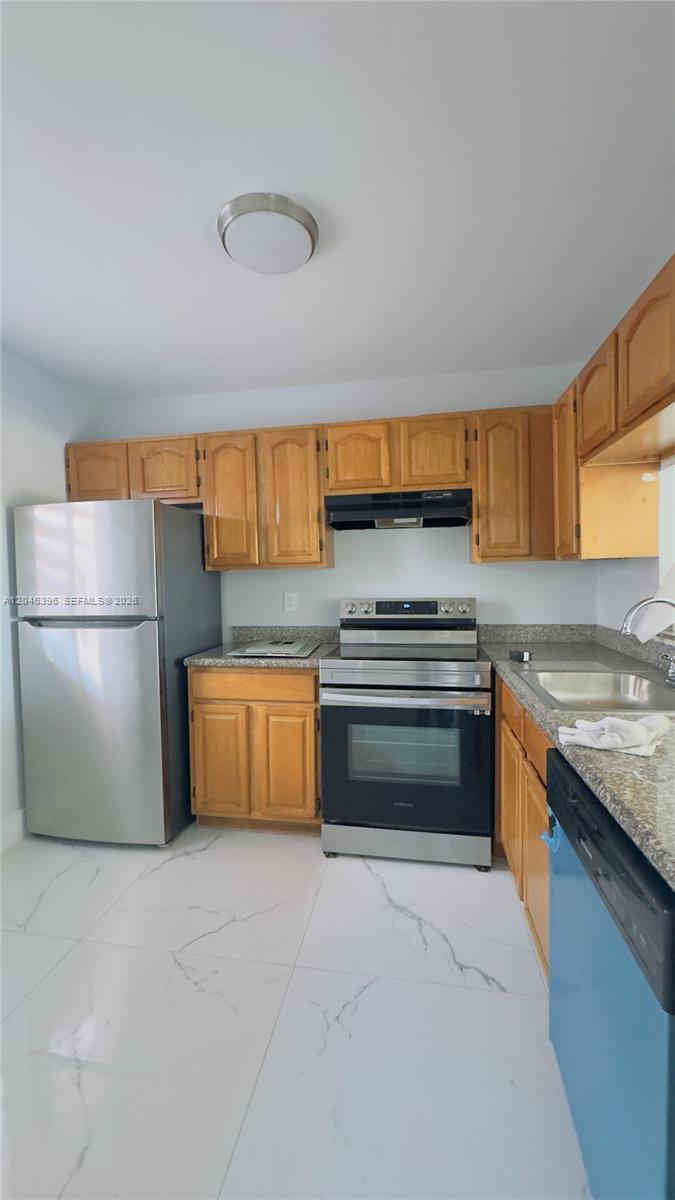 19851 SW 114th Ave # 301, Miami FL 33157 photo 3