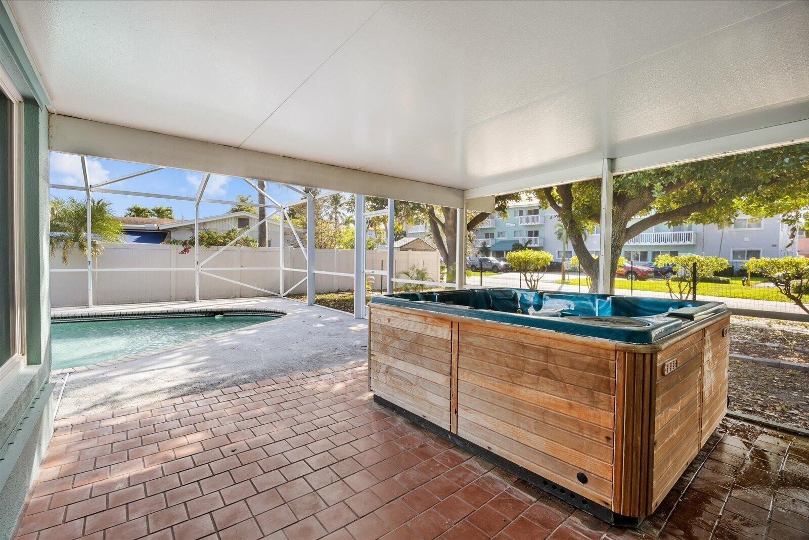 800 SE 13th Court, Deerfield Beach FL 33441 photo 5