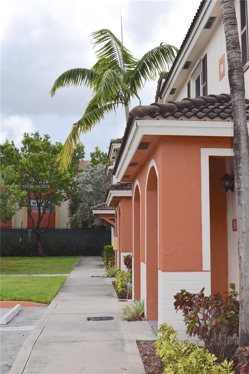 Miami Gardens, FL 33169 photo 5