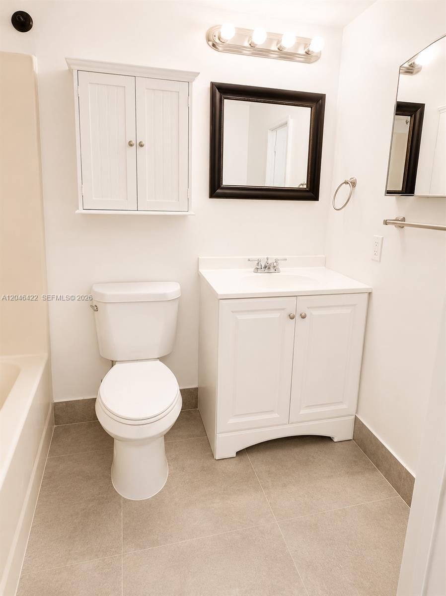 3660 N 56th Ave # 609, Hollywood FL 33021 photo 4