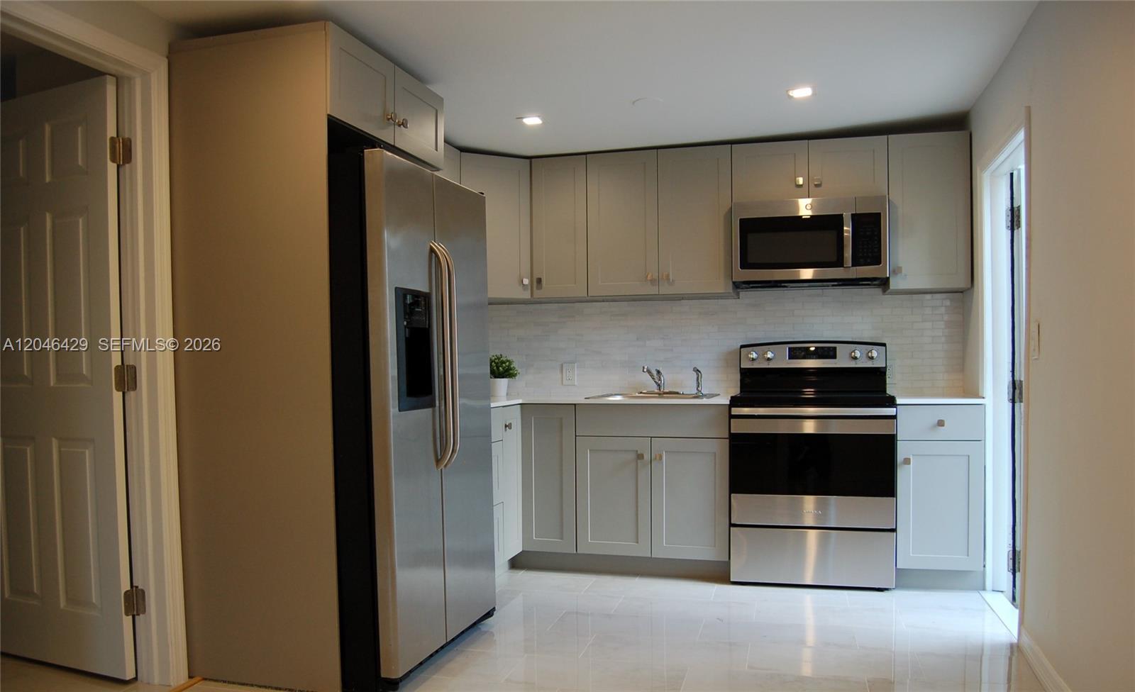Miami, FL 33133 photo 3