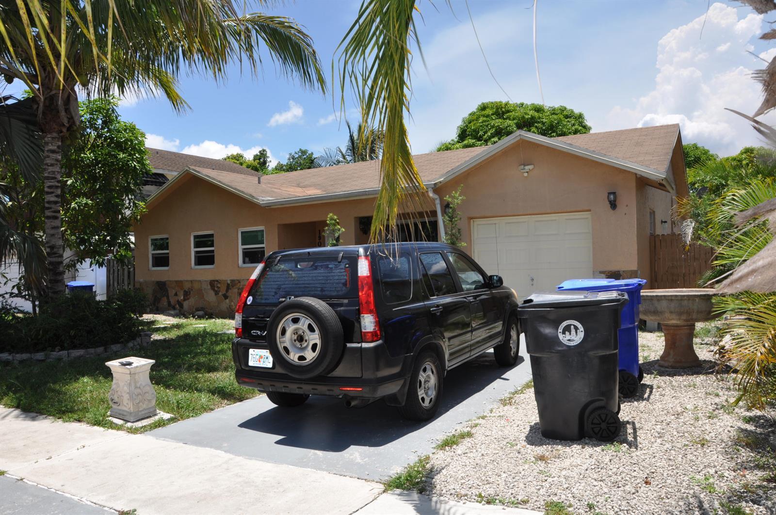 1906 SW 87th Avenue, North Lauderdale FL 33068 photo 2