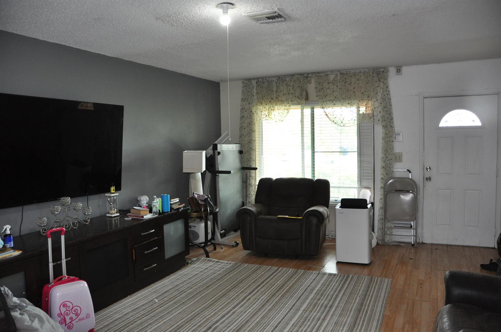 1906 SW 87th Avenue, North Lauderdale FL 33068 photo 5