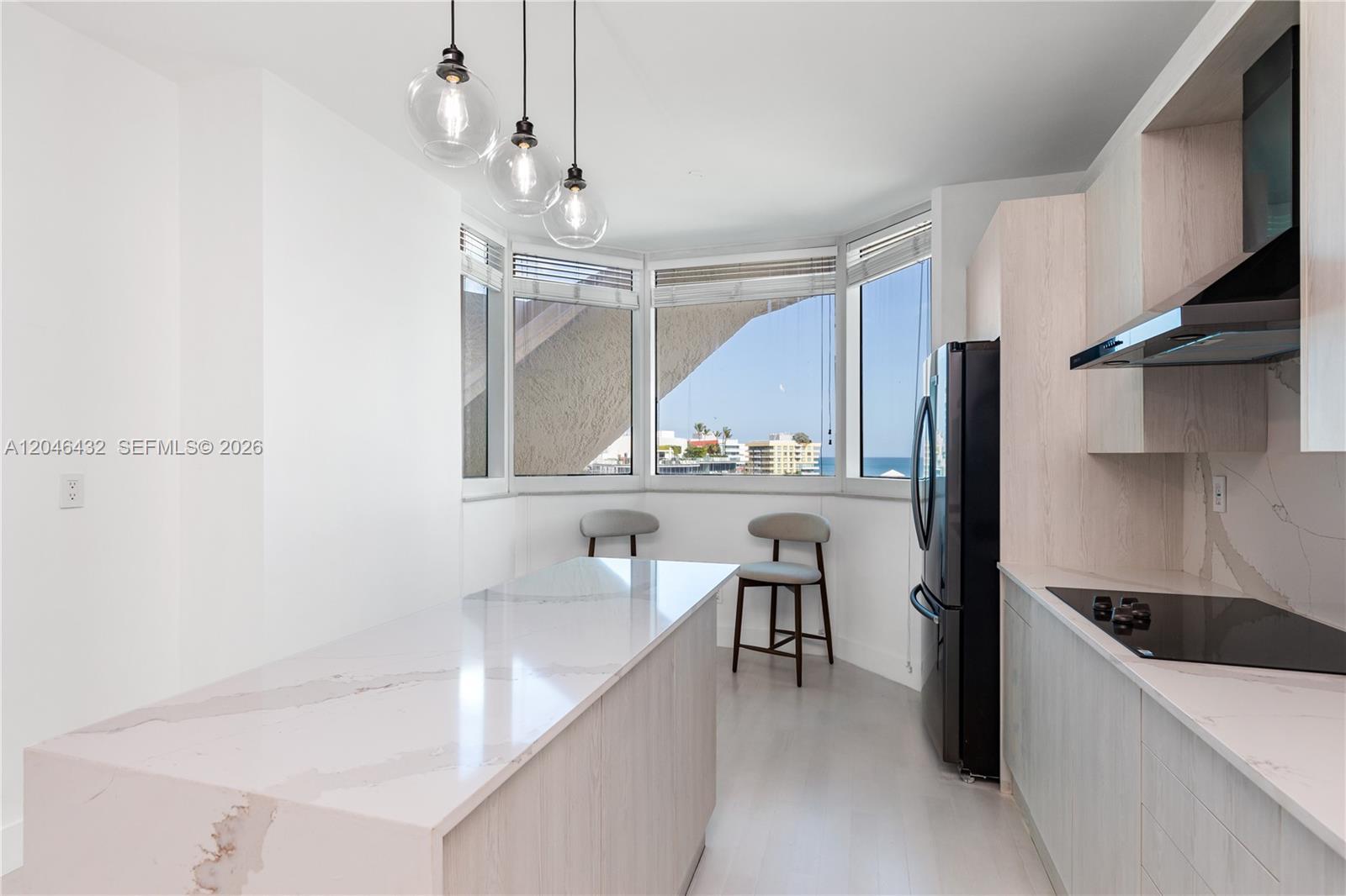300 S Pointe Dr # 907, Miami Beach FL 33139 photo 3
