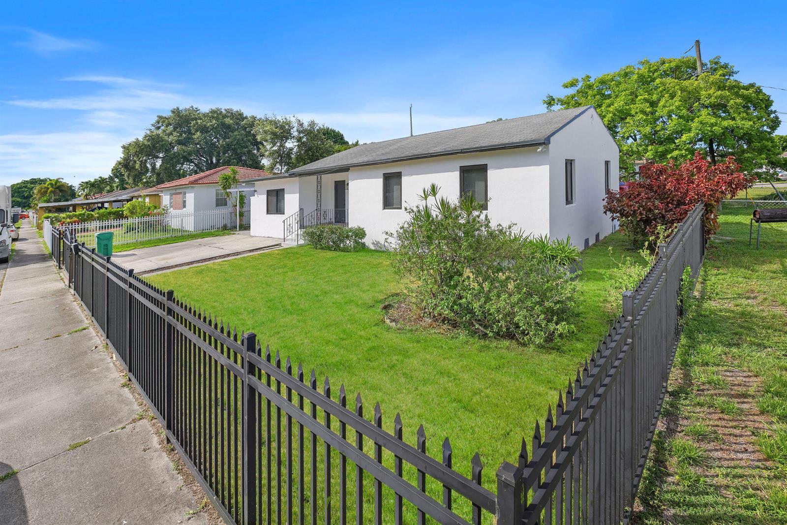 9001 NW 32nd Court Road, Miami FL 33147 photo 3