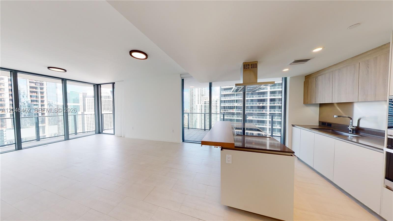 1000 Brickell Plaza # 3915, Miami FL 33131 photo 3