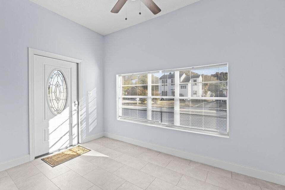 139 Alma Court, Fort Pierce FL 34950 photo 5