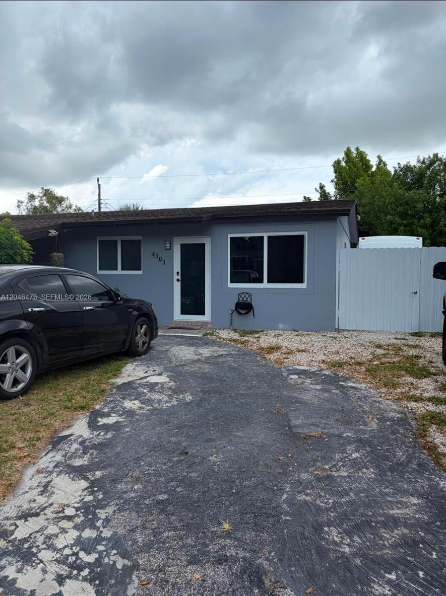 4301 NW 59th Ct, North Lauderdale FL 33319