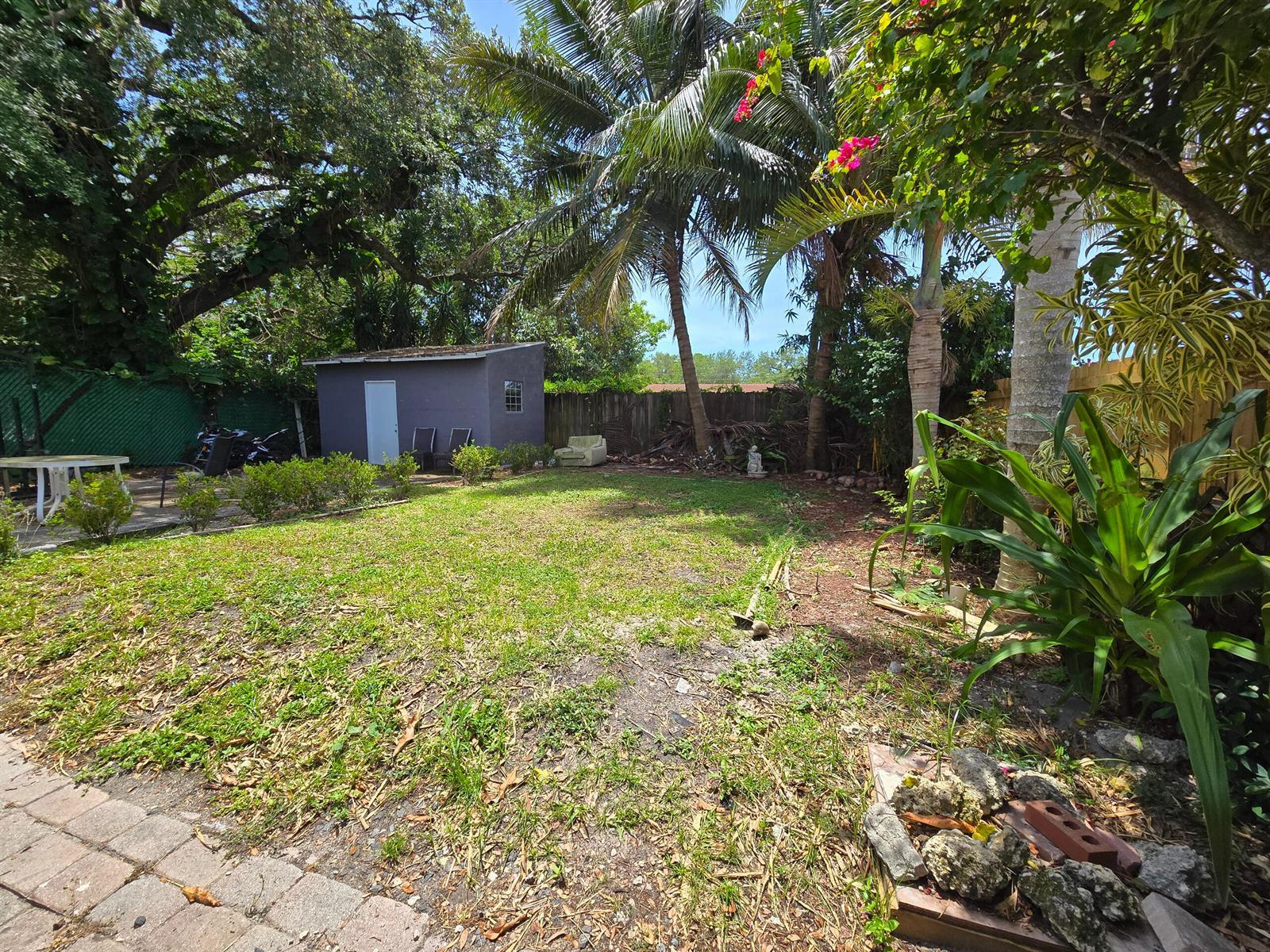 2438 NE 184th Street, North Miami Beach FL 33160 photo 2