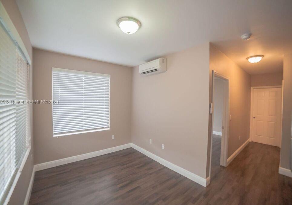 1752 NW 1st St # 2, Miami FL 33125 photo 2