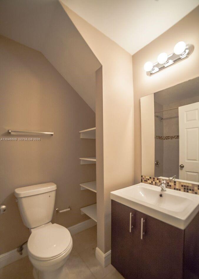 1752 NW 1st St # 2, Miami FL 33125 photo 4
