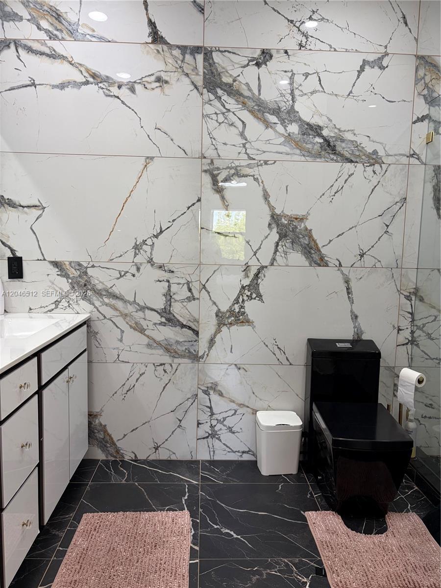3409 W 92nd Pl # 3409, Hialeah FL 33018 photo 3