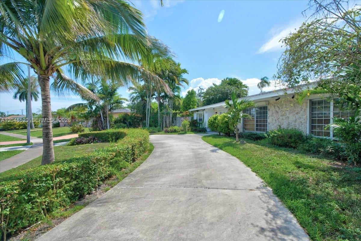 9841 SW 157th Ter, Miami FL 33157 photo 3