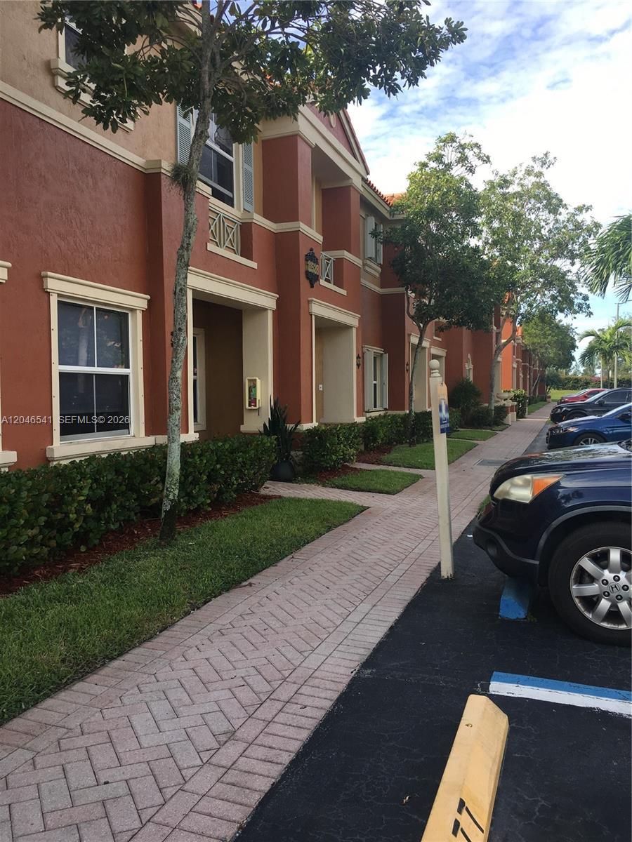 11528 NW 60th Ter # 477, Doral FL 33178 photo 2