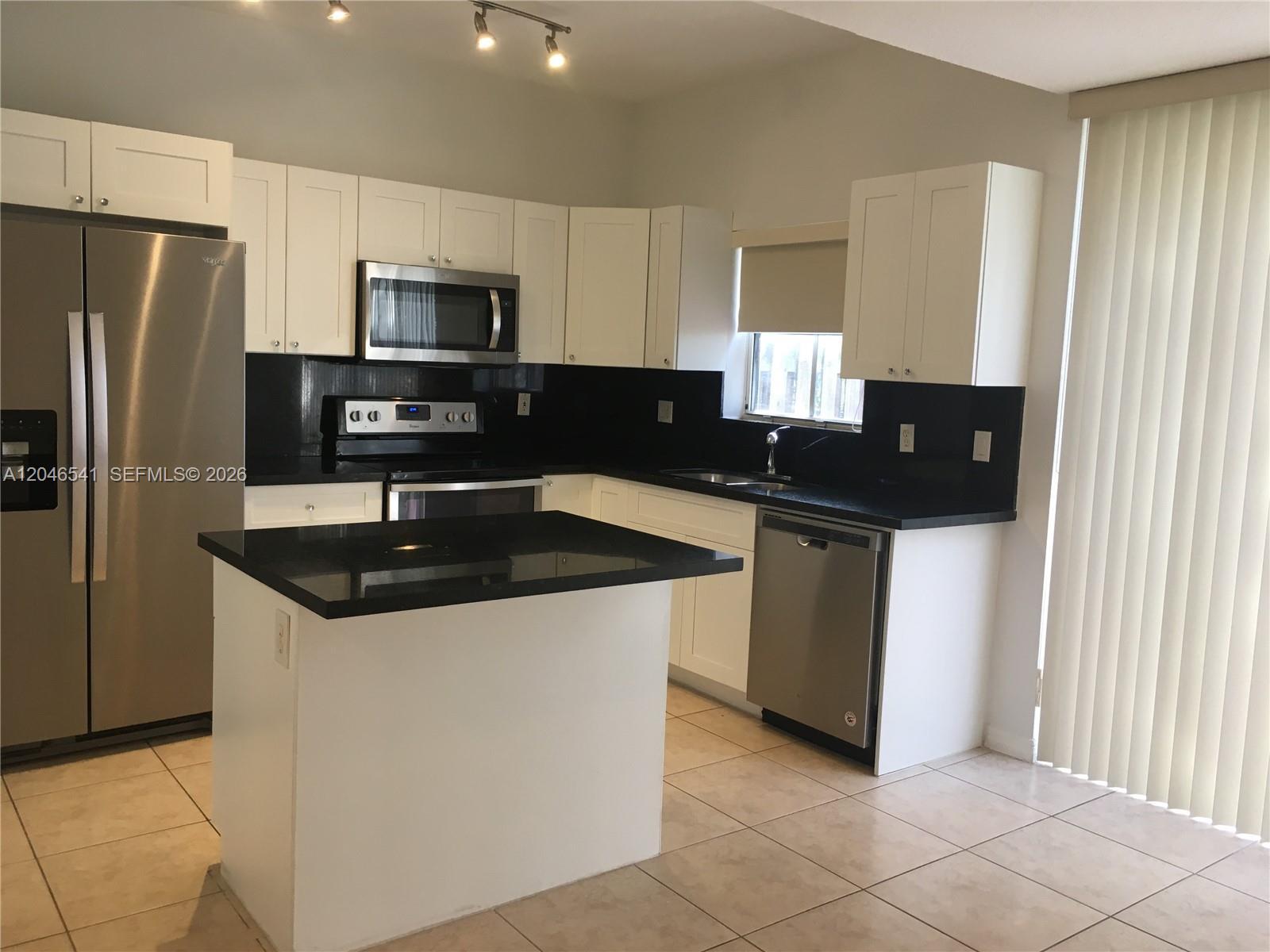 11528 NW 60th Ter # 477, Doral FL 33178 photo 4
