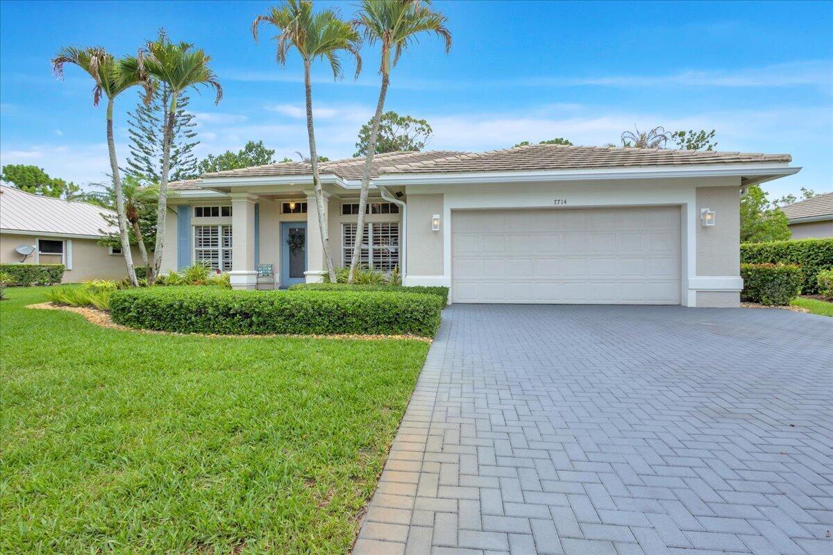 7714 SE Mammoth Drive SE, Hobe Sound FL 33455 photo 2