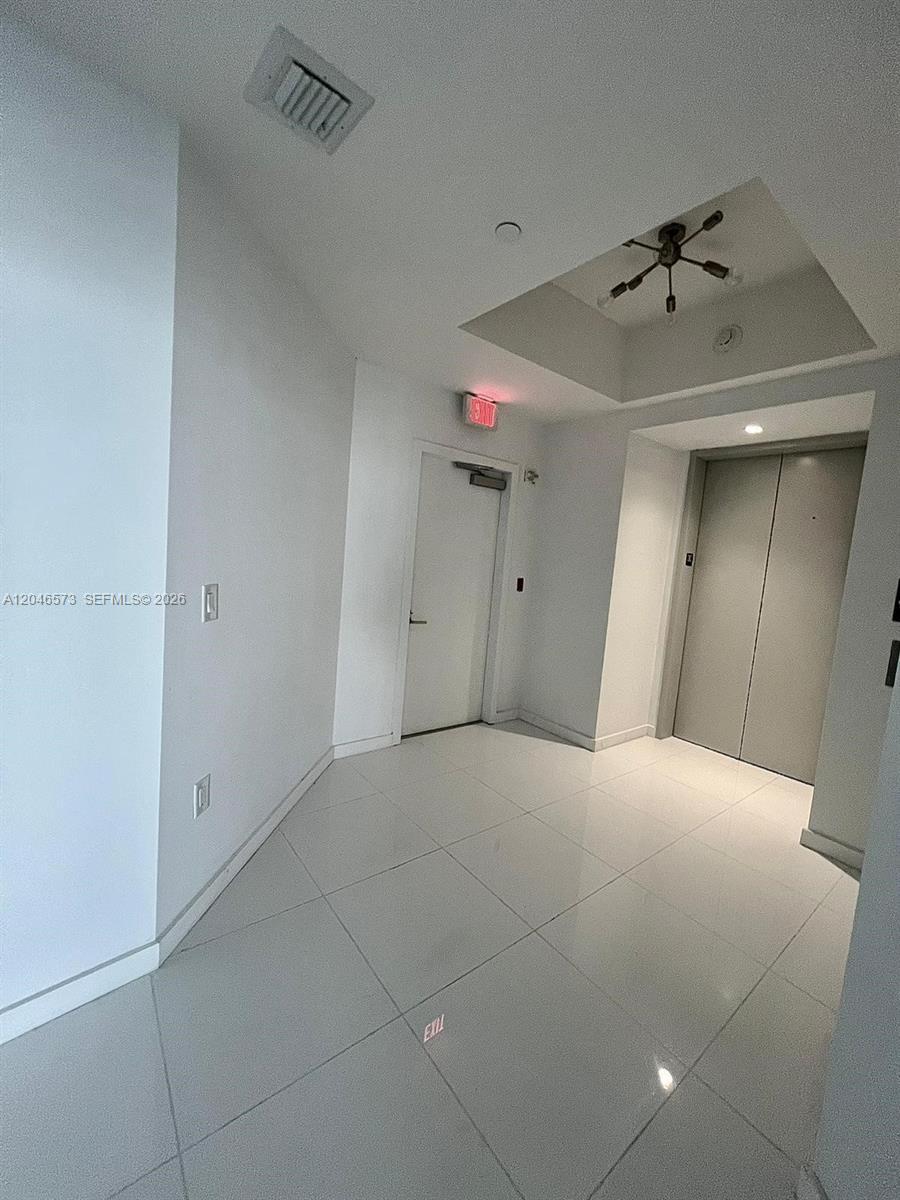 Miami, FL 33132 photo 3