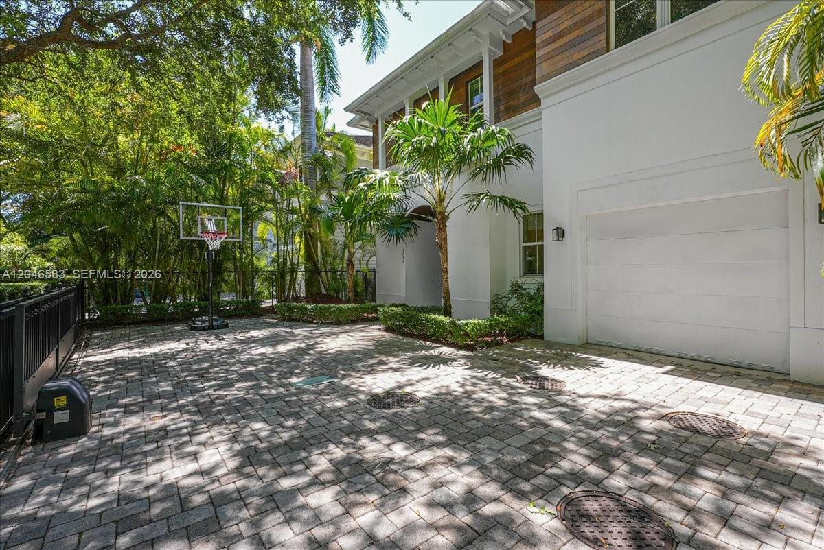4734 Sunset Drive, Miami FL 33143 photo 3