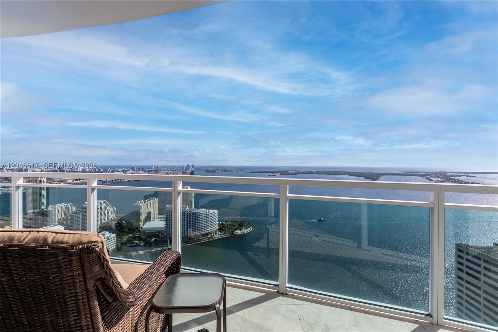 950 Brickell Bay Dr # 5011, Miami FL 33131 photo 2