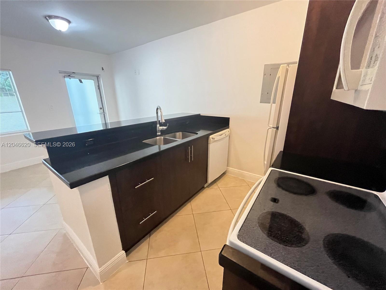 1034 Lenox Ave # 4, Miami Beach FL 33139 photo 3