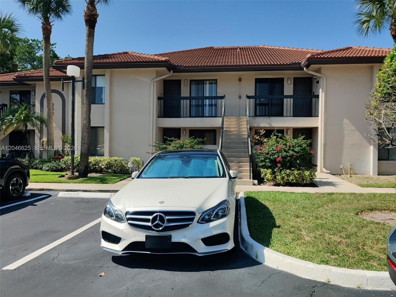 300 E Club Cir # 108, Boca Raton FL 33487 photo 3