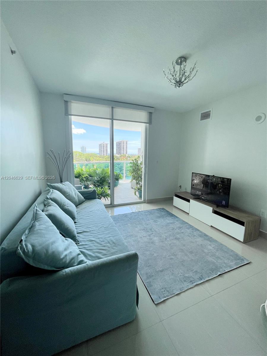 1723 SW 2nd Ave # 801, Miami FL 33129 photo 4
