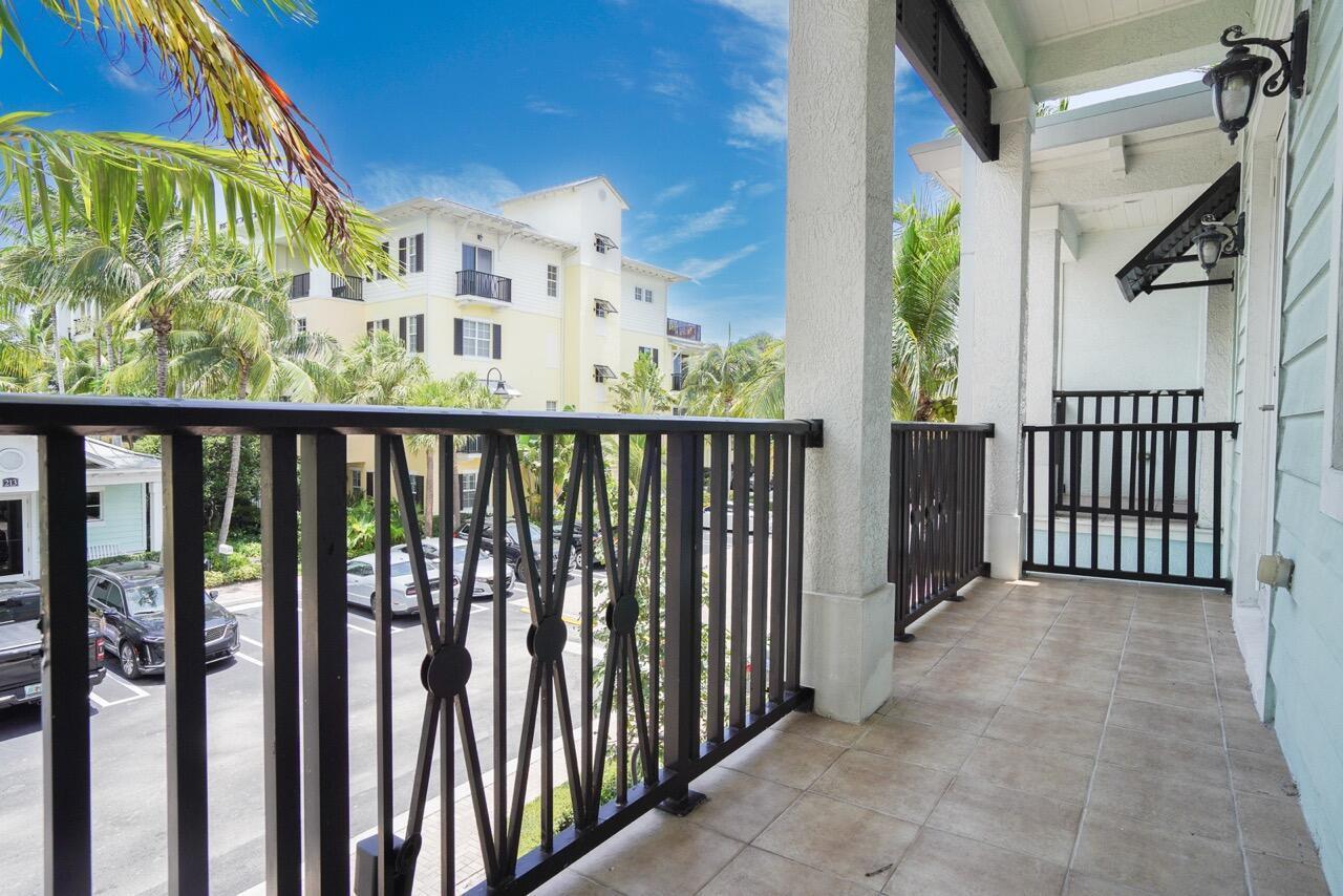 214 S Latitude Circle, Delray Beach FL 33483 photo 2