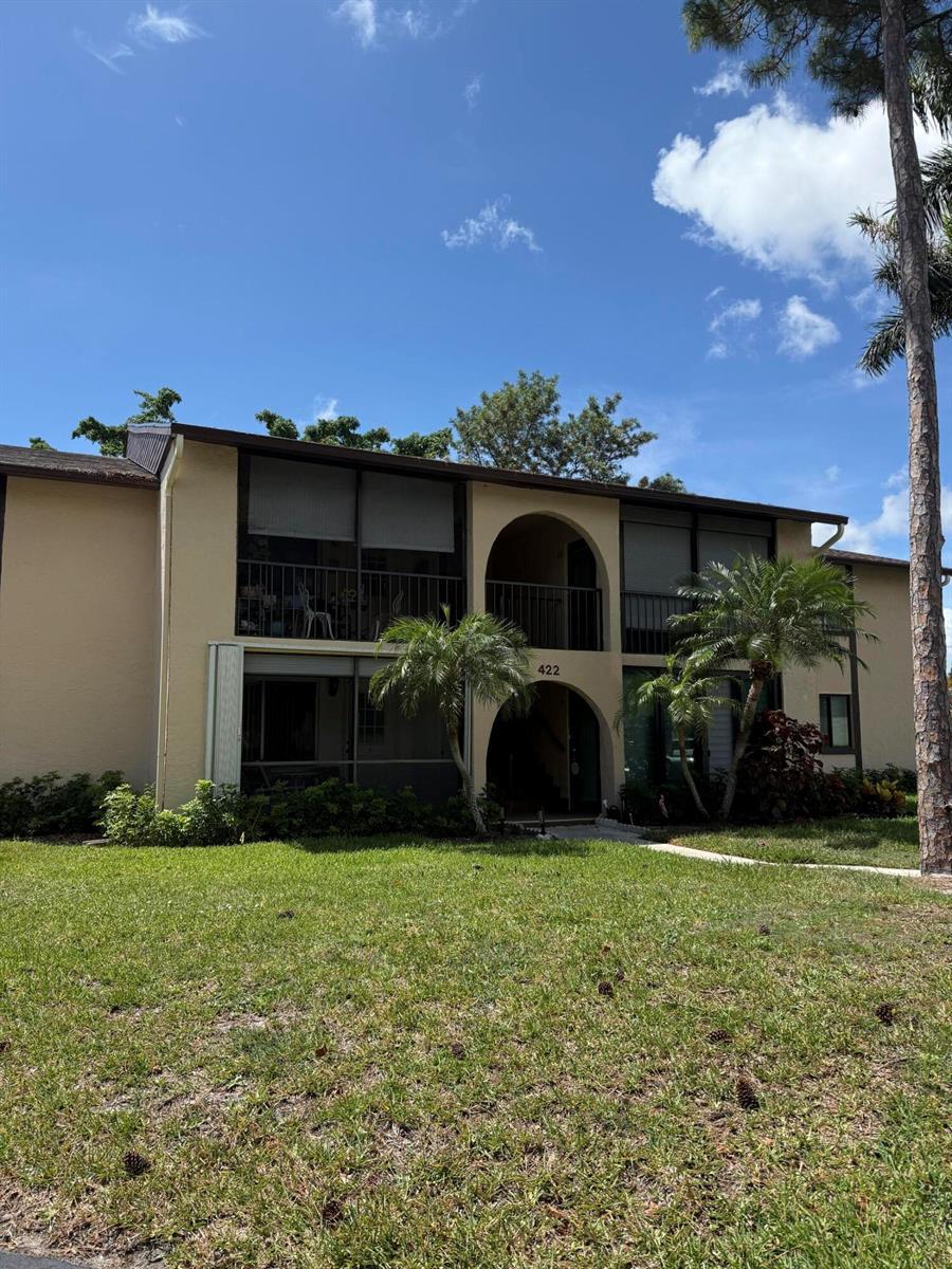 422 Pine Glen Lane # 1, FL 33463