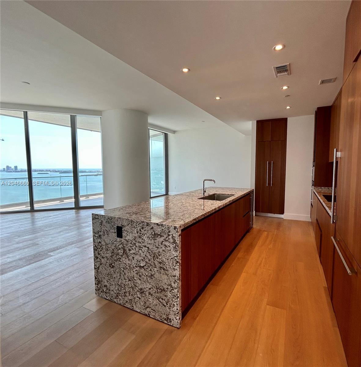 175 SE 25th Road # 2804, Miami FL 33129 photo 3
