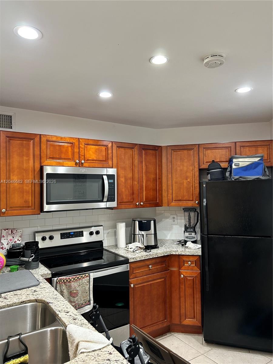 9421 Fontainebleau Blvd # 35, Miami FL 33172 photo 5