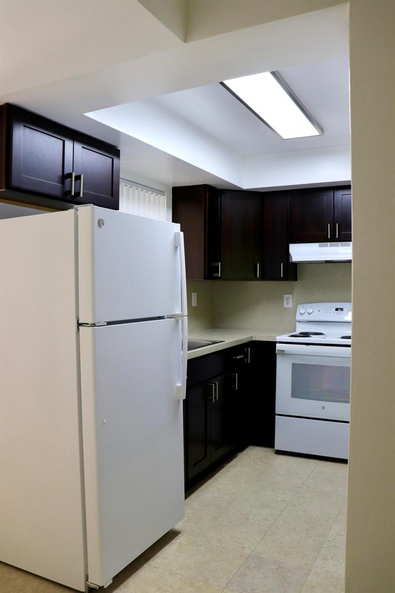 482 SW 9th # 18, Boca Raton FL 33432 photo 3