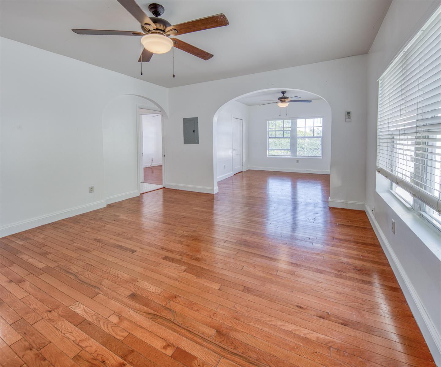 205 N Federal Highway # C, FL 33460