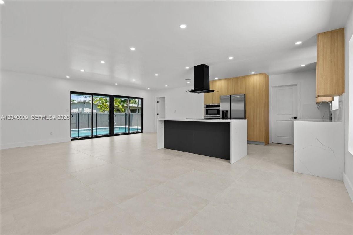 15920 SW 105th Ave, Miami FL 33157 photo 3