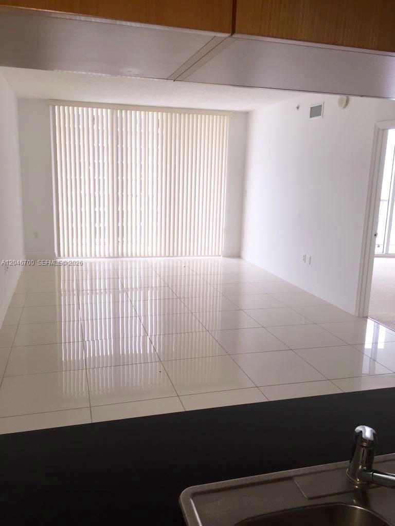 1750 N Bayshore Dr # 5105, Miami FL 33132 photo 4