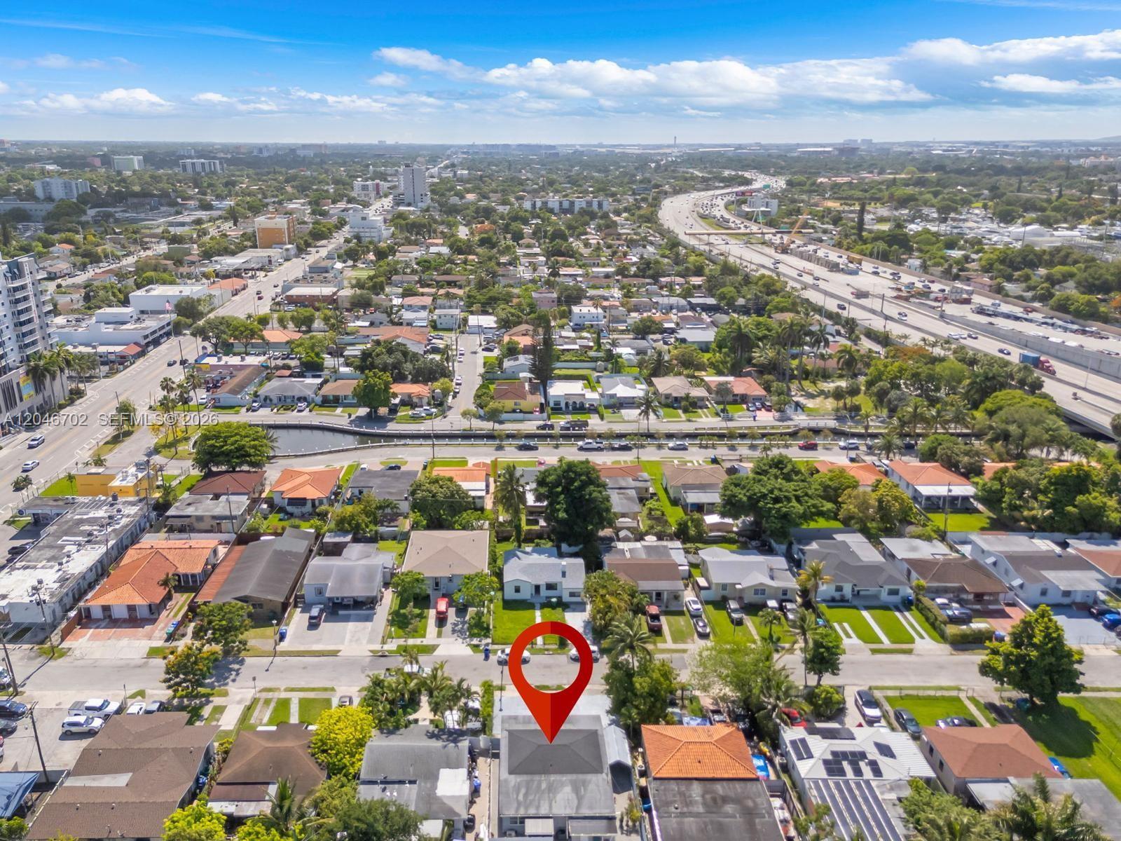 801 NW 17th Ct, Miami FL 33125 photo 2
