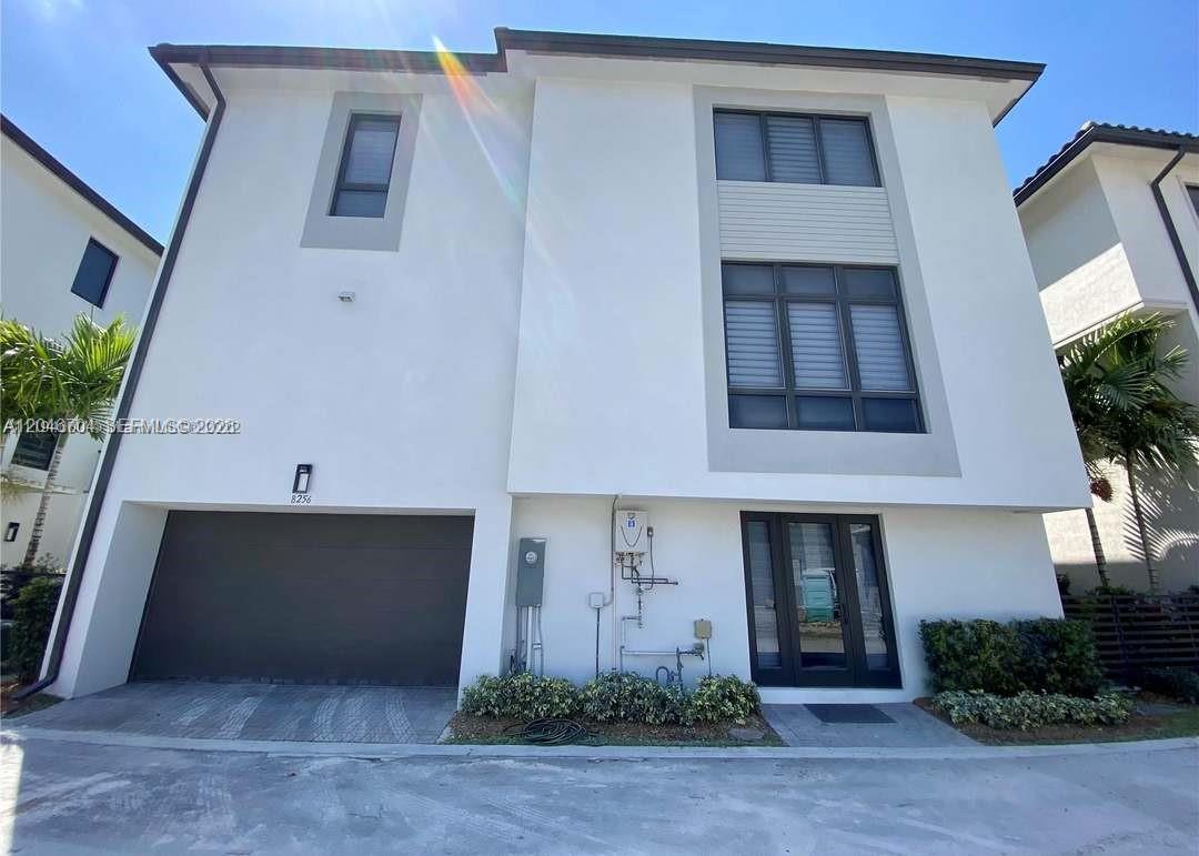 8256 NW 48th Ter, Doral FL 33166 photo 4