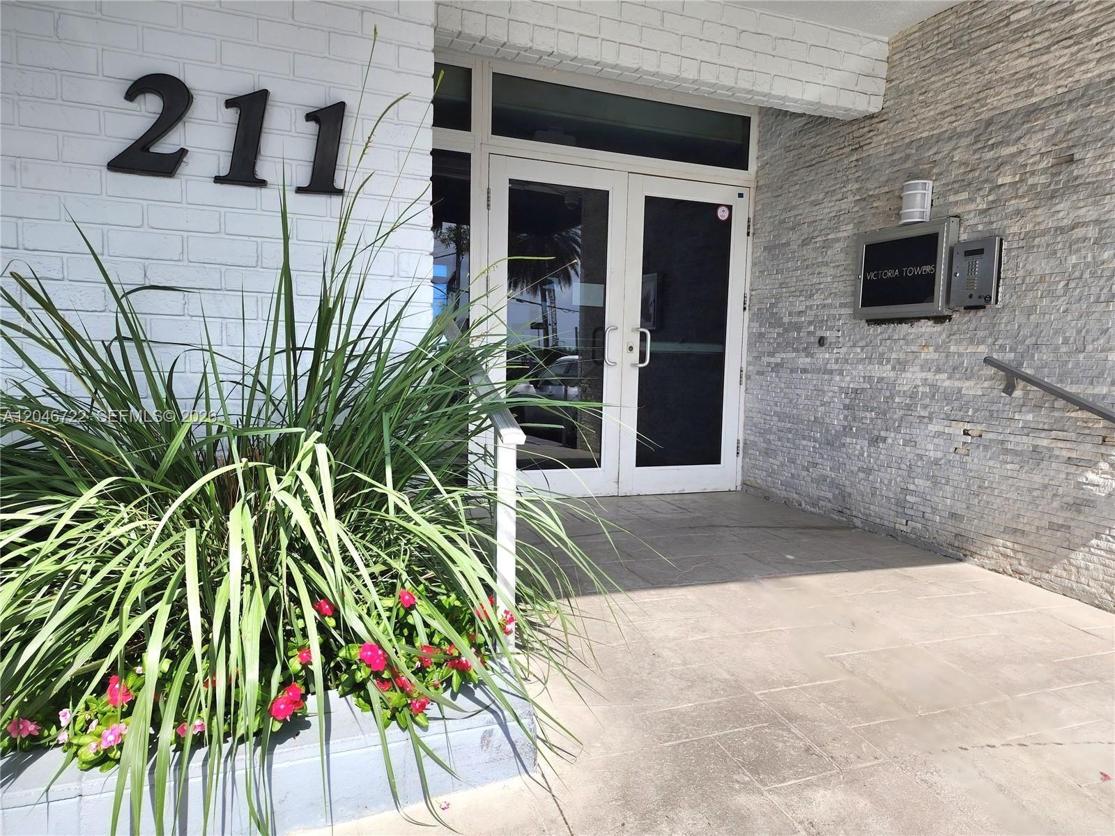 211 S Ocean Dr # 501, Hollywood FL 33019