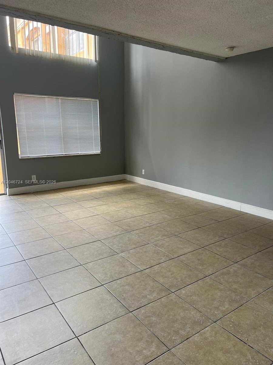 18051 NW 68th Ave # 204, Hialeah FL 33015 photo 2