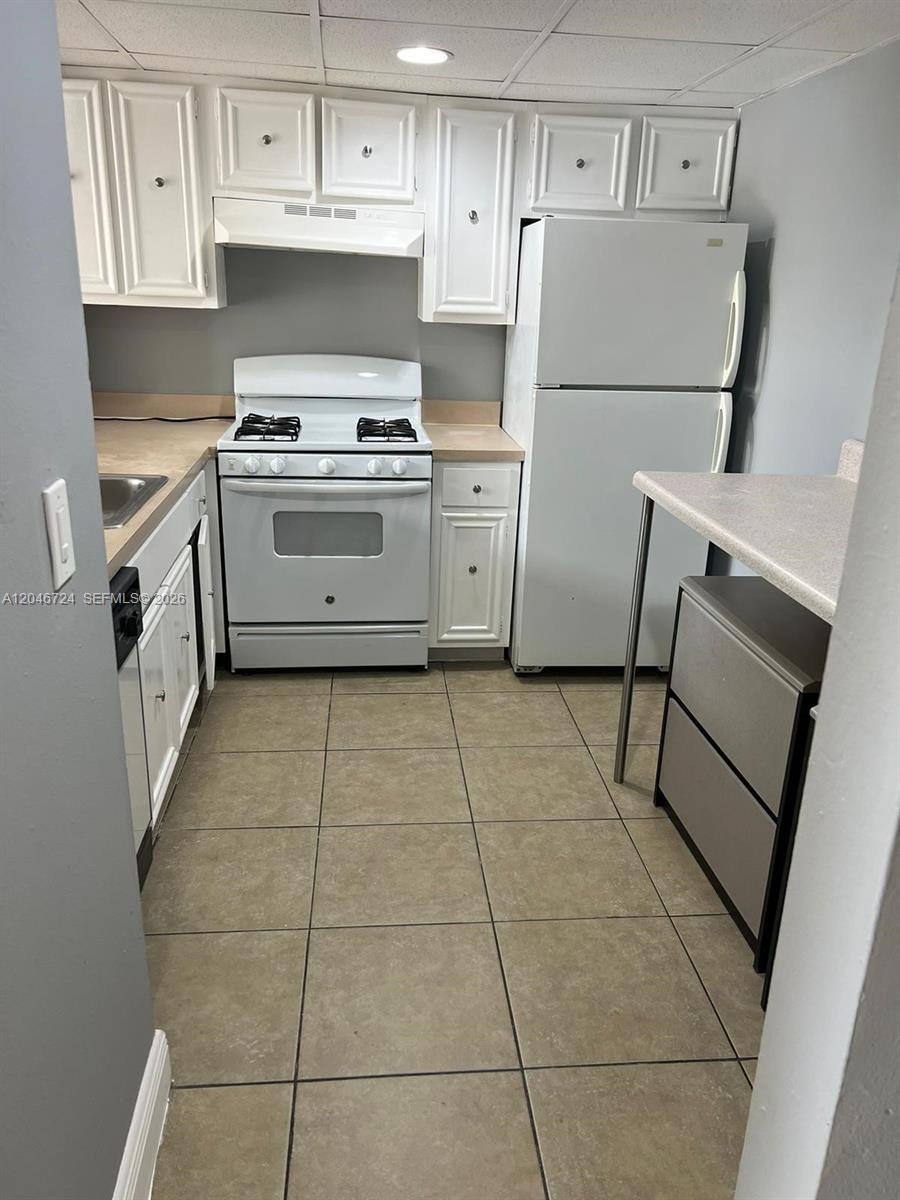 18051 NW 68th Ave # 204, Hialeah FL 33015 photo 3